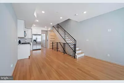 911 W Dauphin Street, Philadelphia, PA 19133 - Photo 2