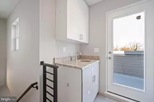 911 W Dauphin St, Philadelphia, PA 19133 - Photo 12