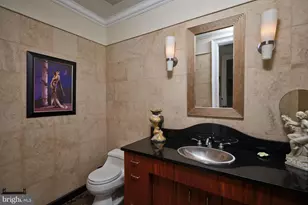 237 S 18th St, Philadelphia, PA 19103 - Photo 16