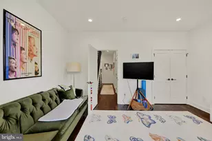 162 W Sharpnack, Philadelphia, PA 19119 - Photo 18