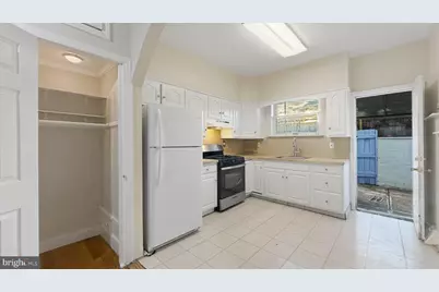 2248 Hicks Street, Philadelphia, PA 19145 - Photo 10