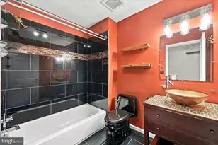 2341 Cross St, Philadelphia, PA 19146 - Photo 12