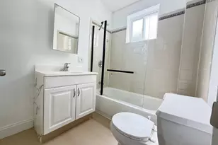 2643 S 10th St, Philadelphia, PA 19148 - Photo 12