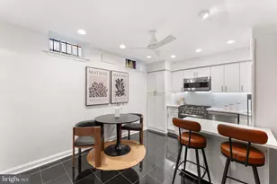 1104 Lombard St, Philadelphia, PA 19147 - Photo 10