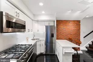1104 Lombard St, Philadelphia, PA 19147 - Photo 12