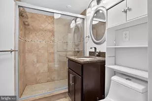 2401 Pennsylvania Ave, Philadelphia, PA 19130 - Photo 14