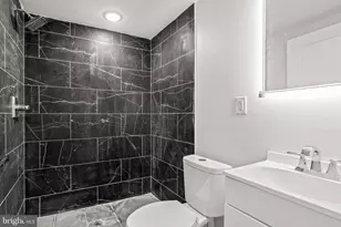 2655 Wilder St, Philadelphia, PA 19146 - Photo 16