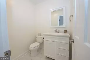 531 S 17th St, Philadelphia, PA 19146 - Photo 6