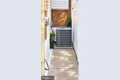 114 E Pleasant Street, Philadelphia, PA 19119 - Photo 8