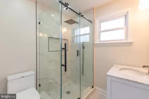 1542 S Bambrey St, Philadelphia, PA 19146 - Photo 14