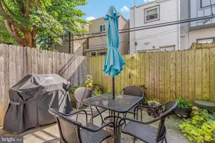 2114 Oakford St, Philadelphia, PA 19146 - Photo 10