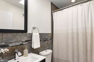 2228 Ellsworth St, Philadelphia, PA 19146 - Photo 32