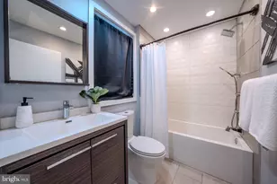769 Uber Street N, Philadelphia, PA 19130 - Photo 16