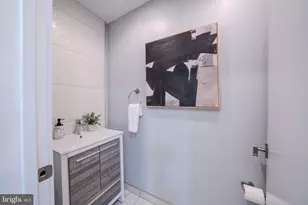 769 Uber Street N, Philadelphia, PA 19130 - Photo 28