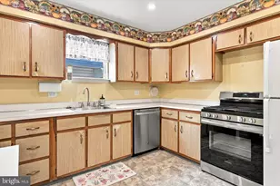 9854 Cowden St, Philadelphia, PA 19115 - Photo 6