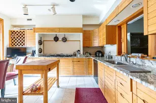 1528 North St, Philadelphia, PA 19130 - Photo 16