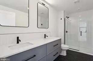 828 N 2nd St, Philadelphia, PA 19123 - Photo 10