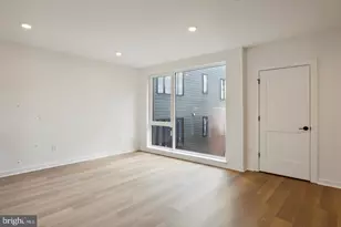 828 N 2nd St, Philadelphia, PA 19123 - Photo 10