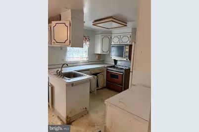 727 Arnold Street, Philadelphia, PA 19111 - Photo 2