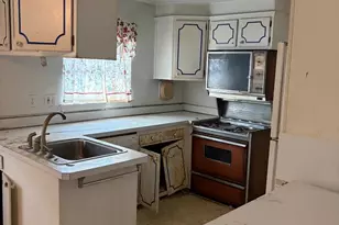 727 Arnold St, Philadelphia, PA 19111 - Photo 2