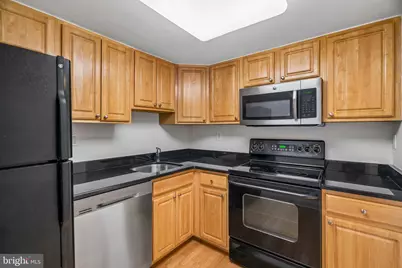 2001 Hamilton Street #1824, Philadelphia, PA 19130 - Photo 10