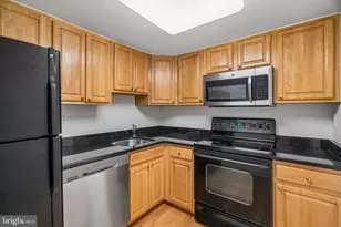 2001 Hamilton St, Philadelphia, PA 19130 - Photo 10