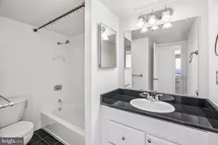 2001 Hamilton St, Philadelphia, PA 19130 - Photo 18
