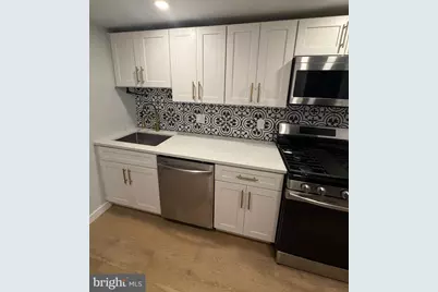 3908 Fairmount Avenue, Philadelphia, PA 19104 - Photo 12