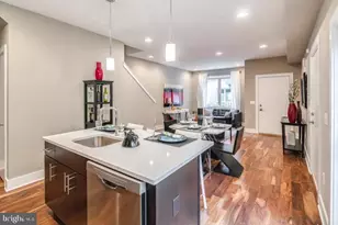 826 N 3rd St, Philadelphia, PA 19123 - Photo 2