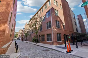 133 N Bread St, Philadelphia, PA 19106 - Photo 2