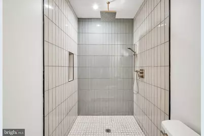 2368 E Norris Street E, Philadelphia, PA 19125 - Photo 14