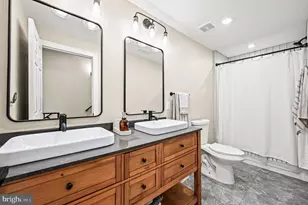 806 Moyer St, Philadelphia, PA 19125 - Photo 18
