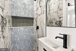 906 W Rockland St, Philadelphia, PA 19141 - Photo 26