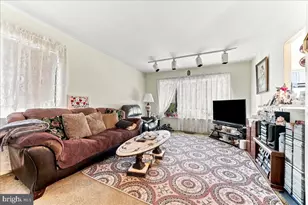 9335 Banes St, Philadelphia, PA 19115 - Photo 6