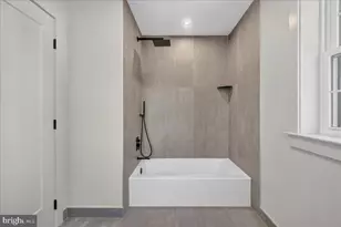13060 Proctor Rd, Philadelphia, PA 19116 - Photo 32