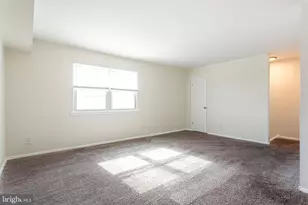 585 Allengrove St, Philadelphia, PA 19120 - Photo 12
