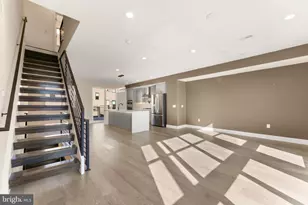 662 N 13th St, Philadelphia, PA 19123 - Photo 18