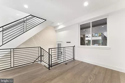662 N 13th Street, Philadelphia, PA 19123 - Photo 36
