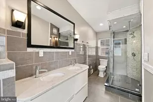 1233 S 15th St, Philadelphia, PA 19146 - Photo 14