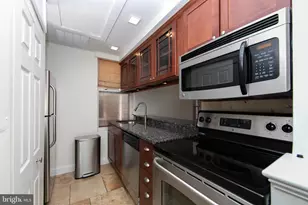 1704 Wallace St, Philadelphia, PA 19130 - Photo 8