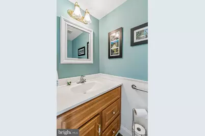 15054 Poquessing Creek Lane, Philadelphia, PA 19116 - Photo 10