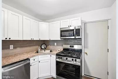 2647 S Bouvier Street, Philadelphia, PA 19145 - Photo 12