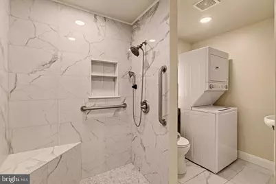 2442 S Lawrence Street, Philadelphia, PA 19148 - Photo 10