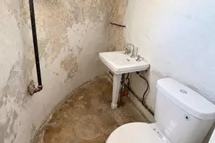 7202 Charles St, Philadelphia, PA 19135 - Photo 16