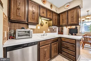 421 Selma St, Philadelphia, PA 19116 - Photo 8