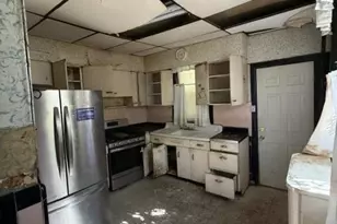 437 S 57th St, Philadelphia, PA 19143 - Photo 12