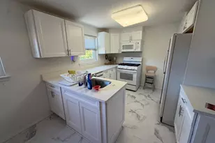 [Address not provided], Philadelphia, PA 19111 - Photo 4