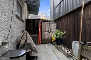 729 S 15th St, Philadelphia, PA 19146 - Photo 44