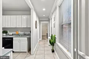 1127 Green St, Philadelphia, PA 19123 - Photo 12