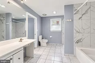 1443 Rhawn St, Philadelphia, PA 19111 - Photo 20